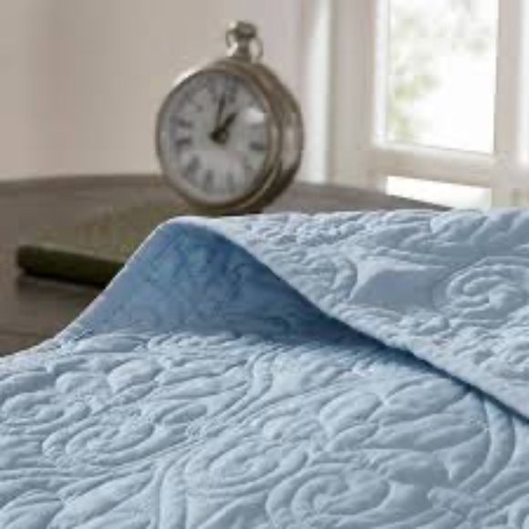 BRAND NEW Madison Park Light Blue Quilt Set – Full/Queen - Picture 2 of 6